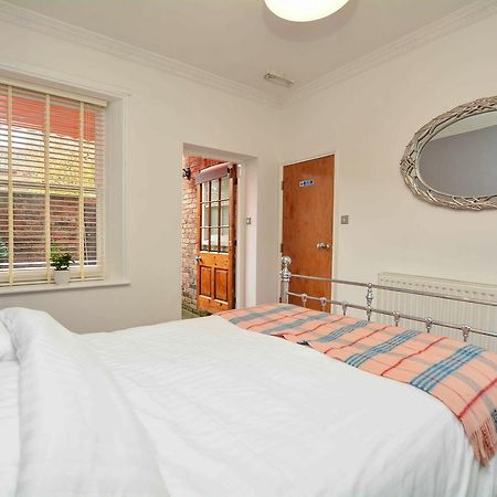 The Location- 1 Free Private Parking Space - 60 Second Walk 2 Minster! Йорк Экстерьер фото